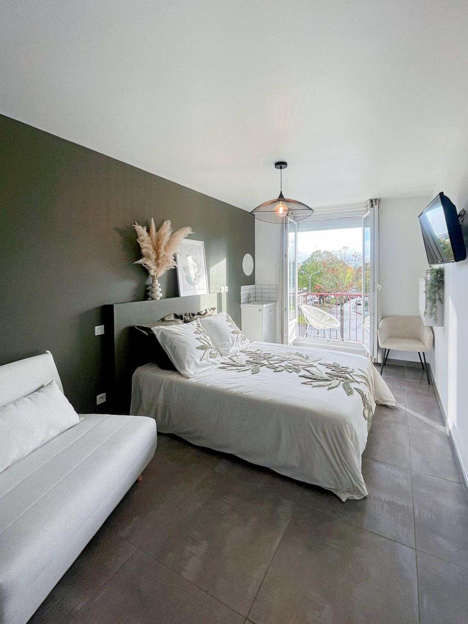 Auteuil • 4 Chambres • Wifi • Metro A 400M Rennes Zewnętrze zdjęcie